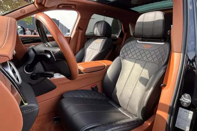 Bentley Bentayga (2018) thumbnail 25