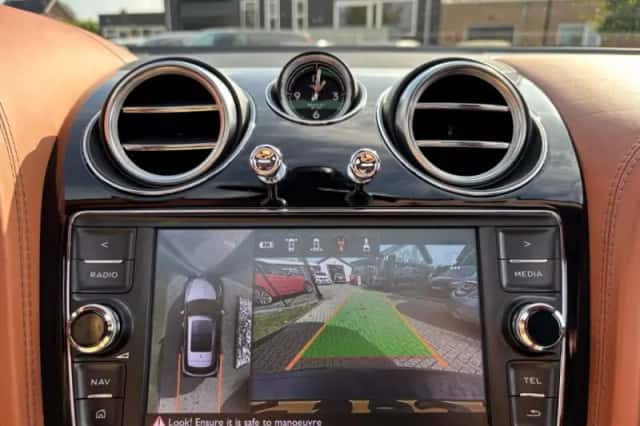 Bentley Bentayga (2018) thumbnail 33