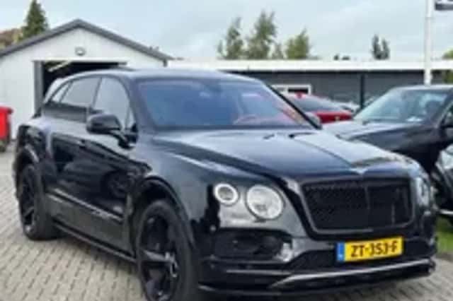 Bentley Bentayga (2018) thumbnail 38