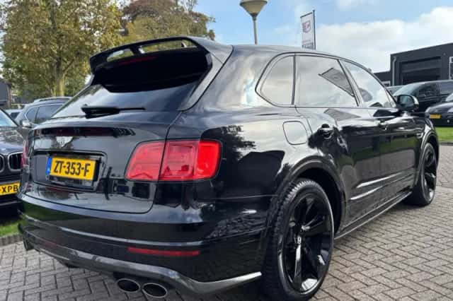 Bentley Bentayga (2018) thumbnail 5