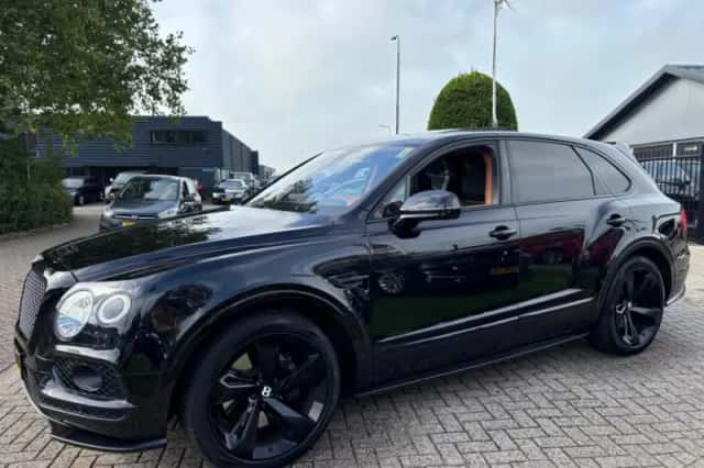 Bentley Bentayga (2018) thumbnail 8