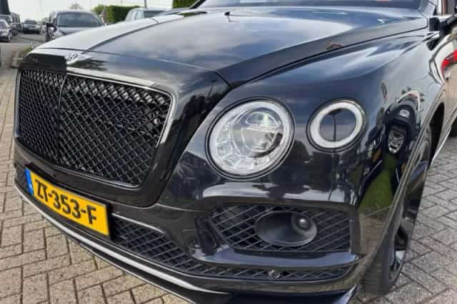 Bentley Bentayga (2018) thumbnail 10