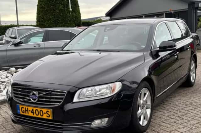Volvo V70 (2015) thumbnail 1