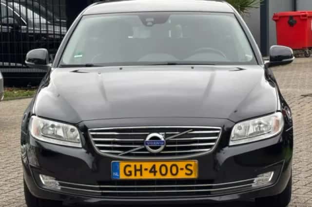Volvo V70 (2015) thumbnail 2