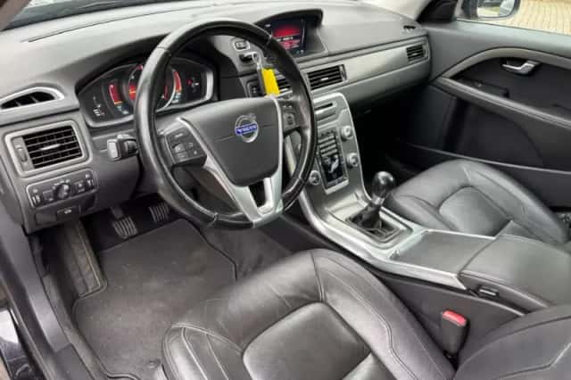 Volvo V70 (2015) thumbnail 12