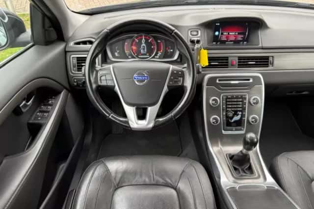 Volvo V70 (2015) thumbnail 13