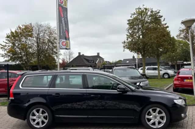 Volvo V70 (2015) thumbnail 5