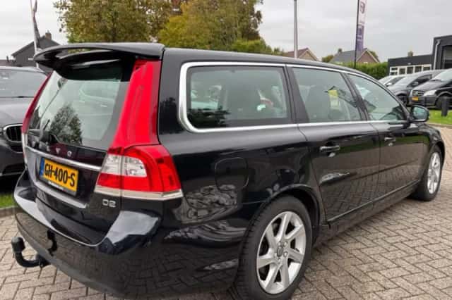 Volvo V70 (2015) thumbnail 6