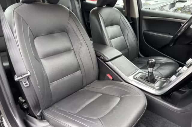 Volvo V70 (2015) thumbnail 10