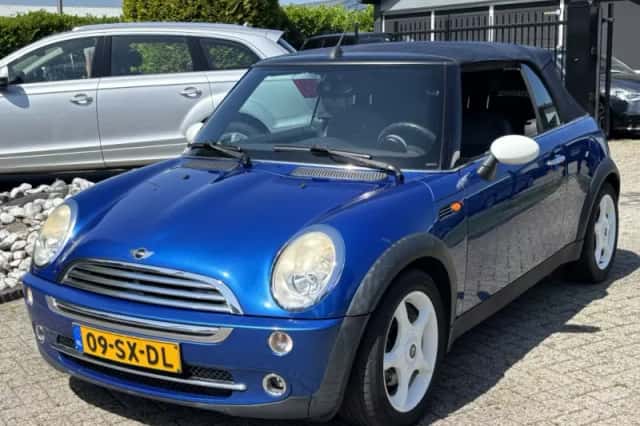 MINI Cabrio (2006) thumbnail 1