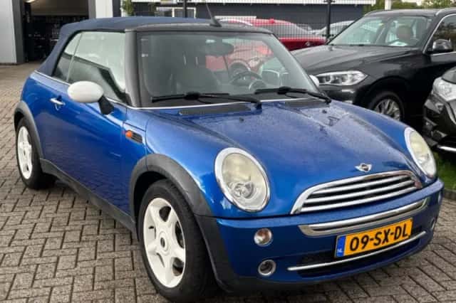 MINI Cabrio (2006) thumbnail 2