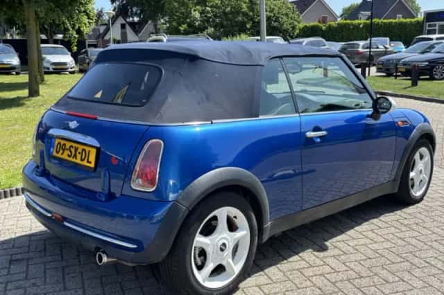 MINI Cabrio (2006) thumbnail 5