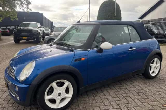 MINI Cabrio (2006) thumbnail 6