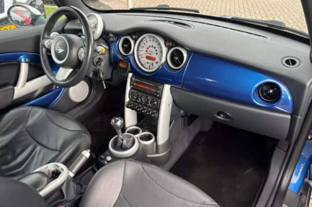 MINI Cabrio (2006) thumbnail 7