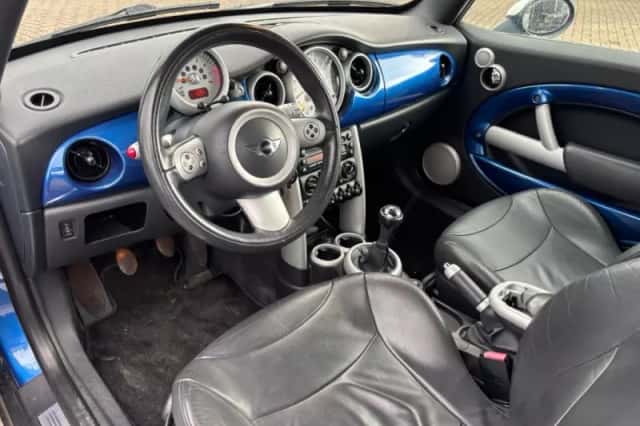 MINI Cabrio (2006) thumbnail 10