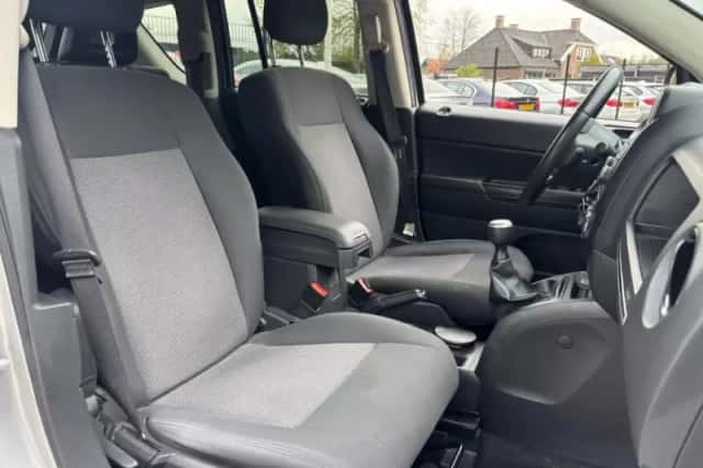 Jeep Compass (2013) thumbnail 11