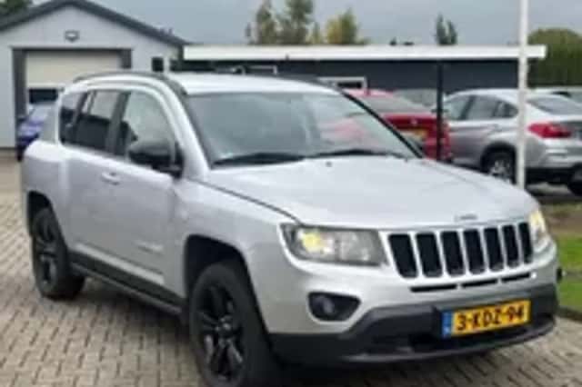 Jeep Compass (2013) thumbnail 20