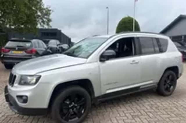 Jeep Compass (2013) thumbnail 21