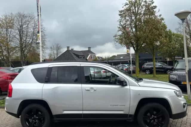 Jeep Compass (2013) thumbnail 5