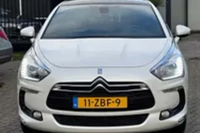 Citroën DS5 (2012) thumbnail 23