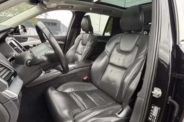 Volvo XC90 (2015) thumbnail 12
