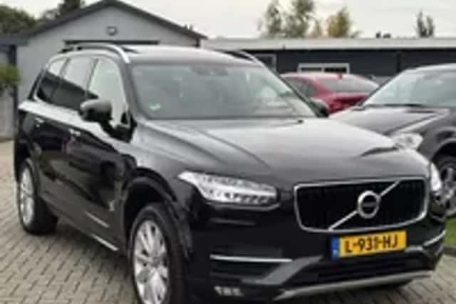 Volvo XC90 (2015) thumbnail 25