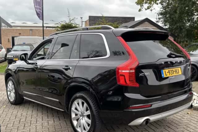 Volvo XC90 (2015) thumbnail 7