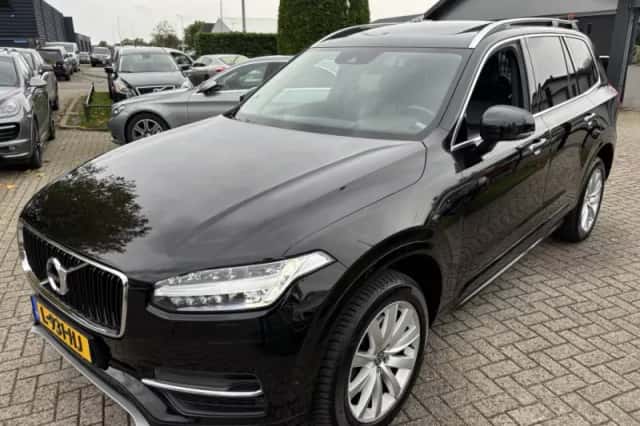 Volvo XC90 (2015) thumbnail 8