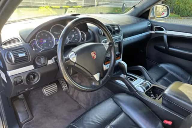 Porsche Cayenne (2004) thumbnail 14