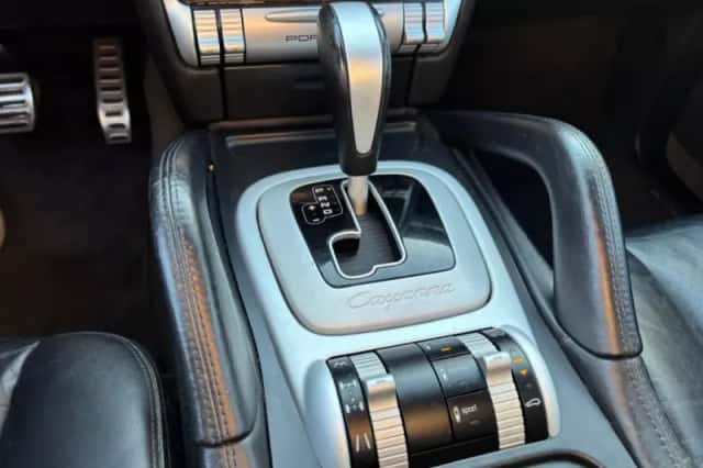 Porsche Cayenne (2004) thumbnail 20