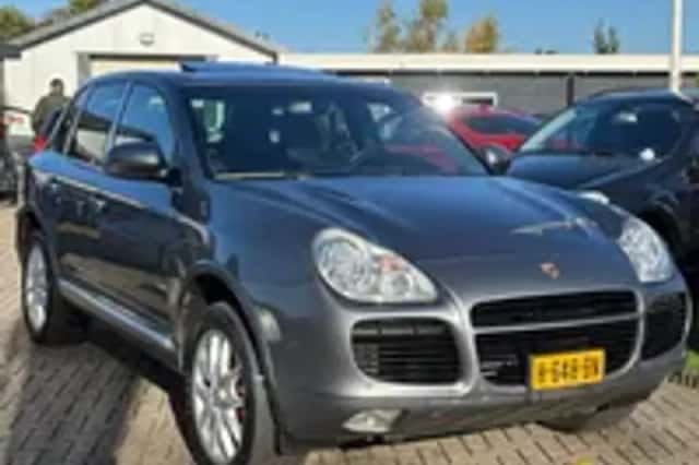 Porsche Cayenne (2004) thumbnail 26