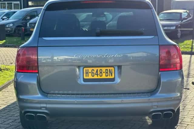 Porsche Cayenne (2004) thumbnail 8