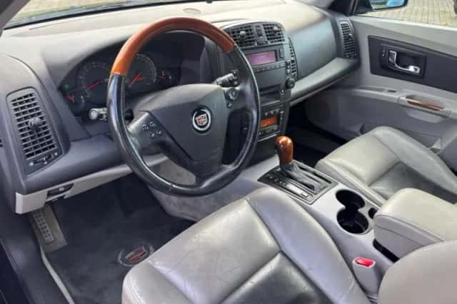 Cadillac CTS (2005) thumbnail 11