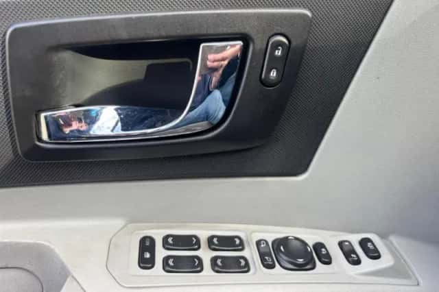 Cadillac CTS (2005) thumbnail 18