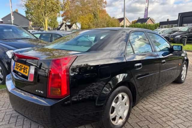 Cadillac CTS (2005) thumbnail 5