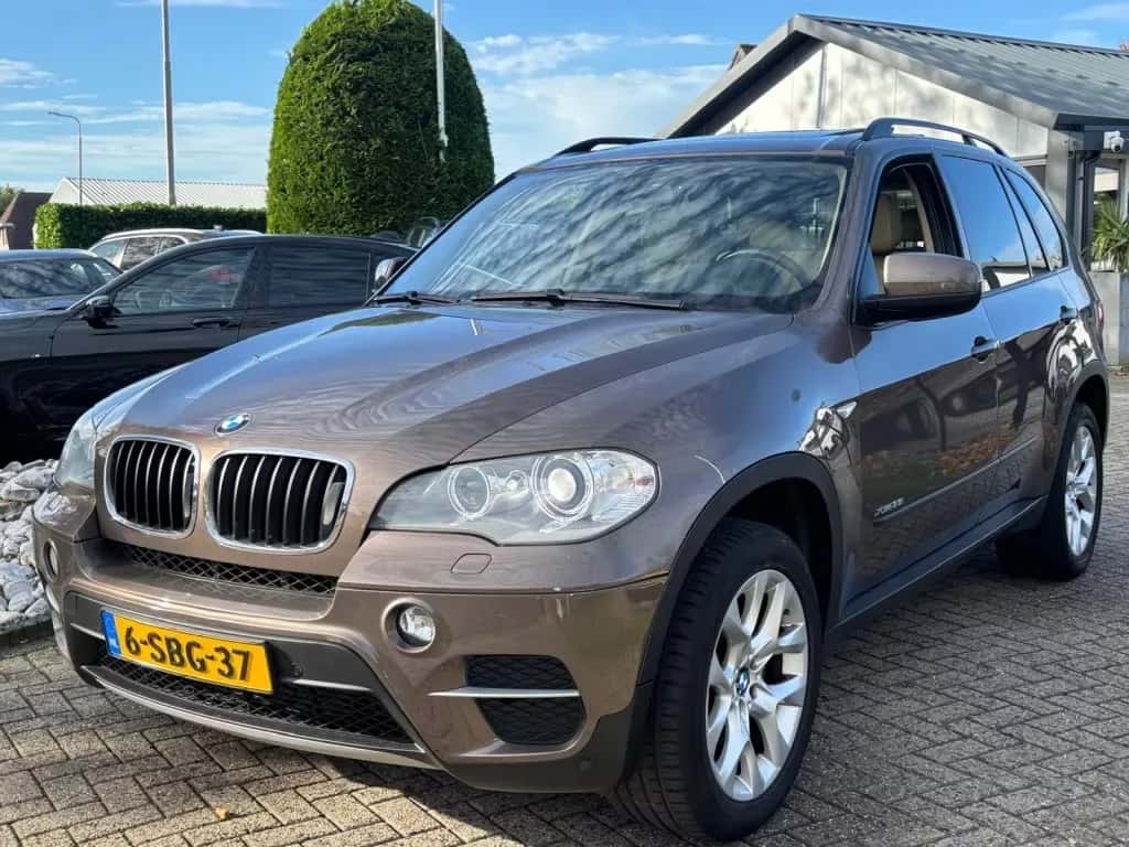 BMW X5 (2012) — foto 1