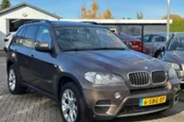 BMW X5 (2012) thumbnail 23