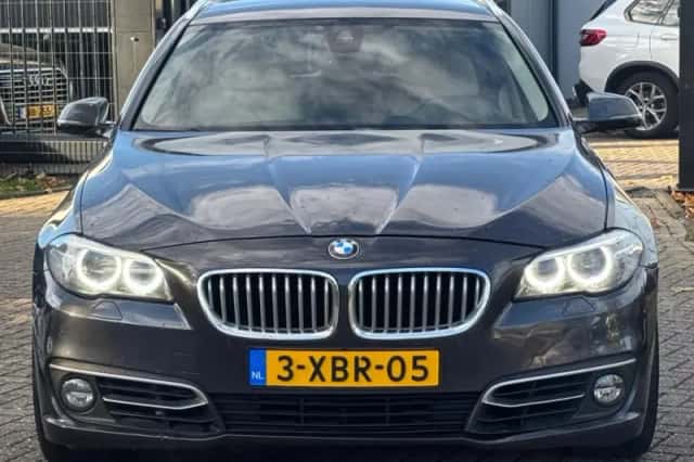 BMW 5-Serie (2014) thumbnail 2