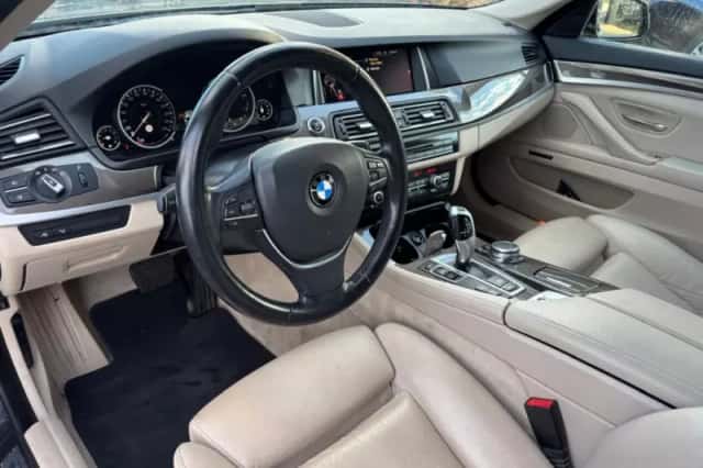 BMW 5-Serie (2014) thumbnail 11