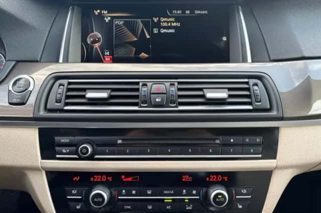 BMW 5-Serie (2014) thumbnail 21