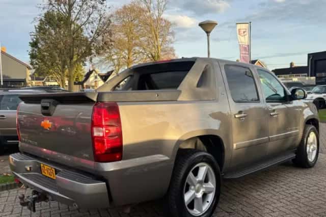 Chevrolet Avalanche (2007) thumbnail 14