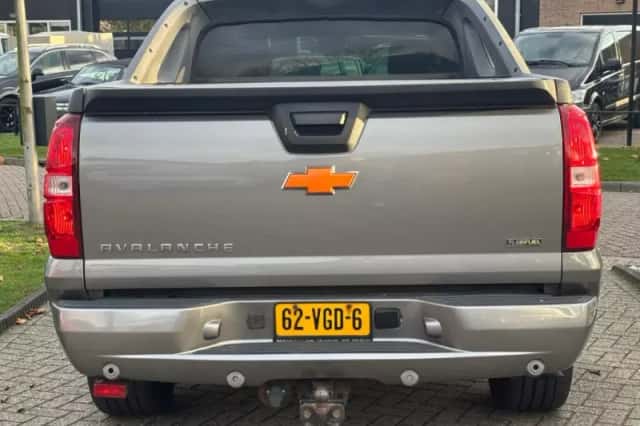 Chevrolet Avalanche (2007) thumbnail 16