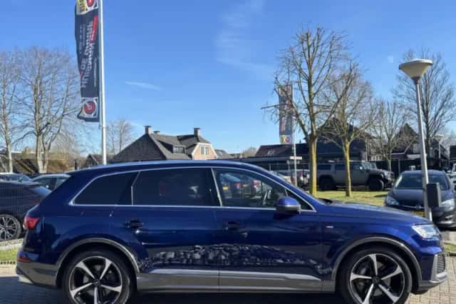 Audi Q7 (2020) thumbnail 4