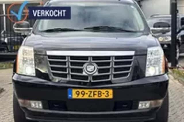 Cadillac Escalade (2009) thumbnail 25
