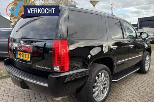 Cadillac Escalade (2009) thumbnail 5