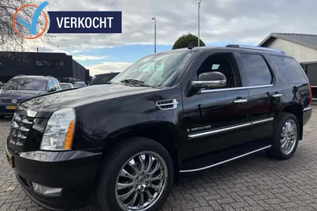 Cadillac Escalade (2009) thumbnail 8