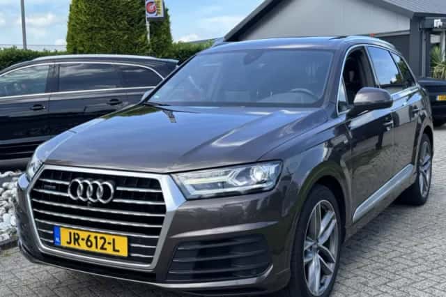 Audi Q7 (2016) thumbnail 1