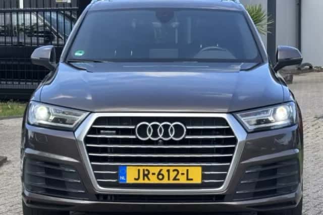 Audi Q7 (2016) thumbnail 2
