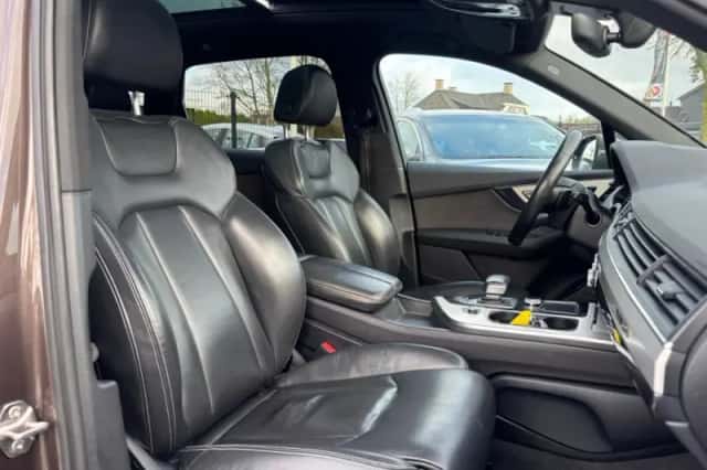 Audi Q7 (2016) thumbnail 12