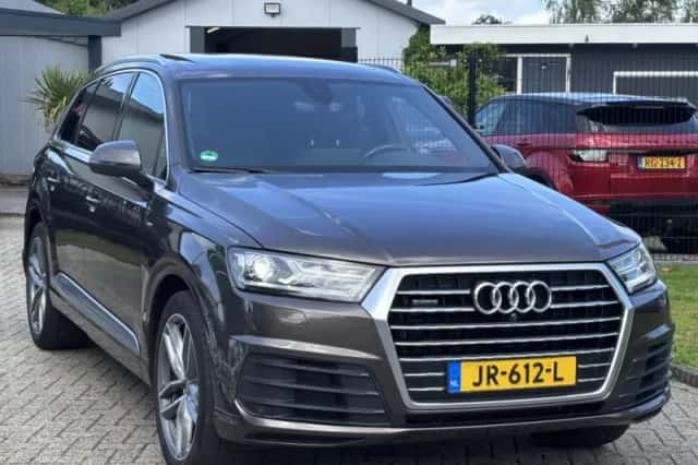 Audi Q7 (2016) thumbnail 3